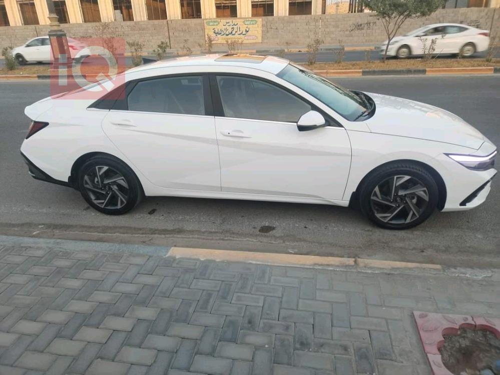 هیوندای ئەلەنترا